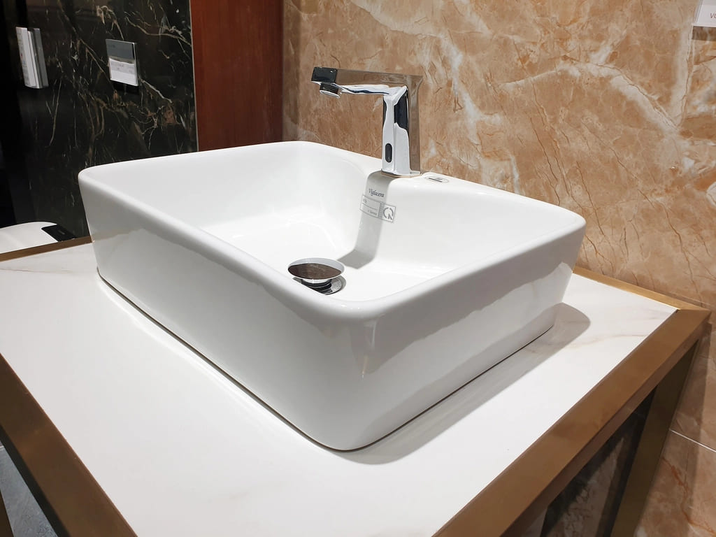 Thiết Kế Đẳng Cấp vòi chậu rửa mặt Viglacera